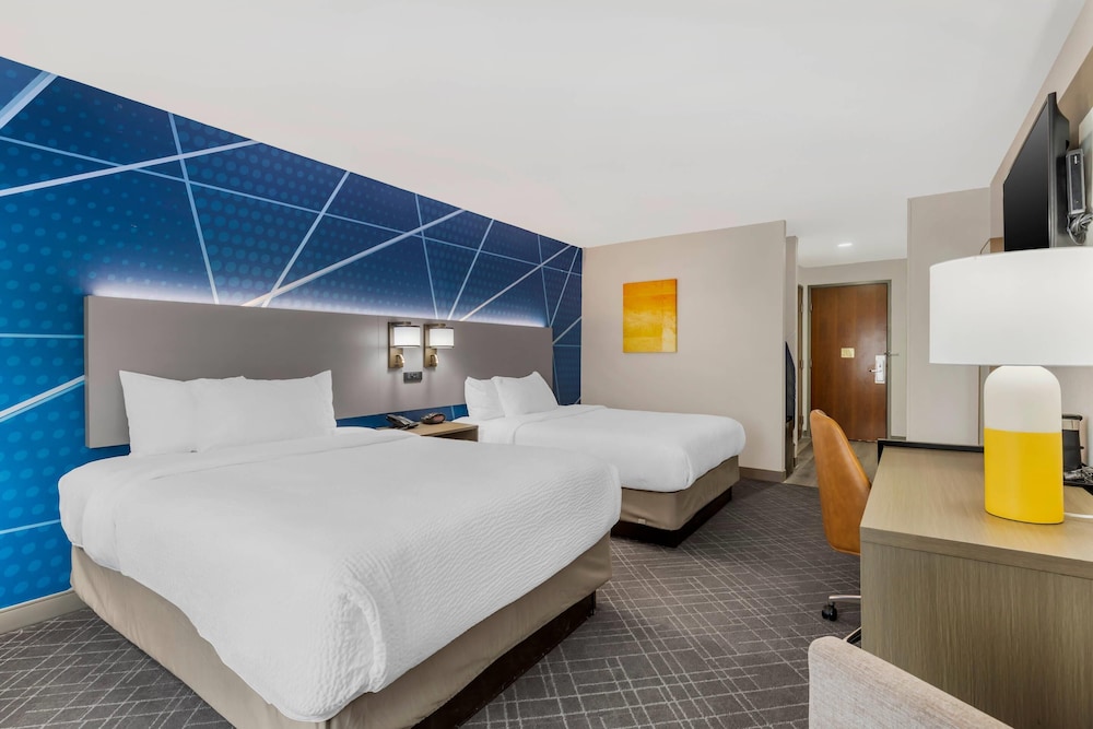 Room, 2 Queen Beds, Accessible, Non Smoking photo 1