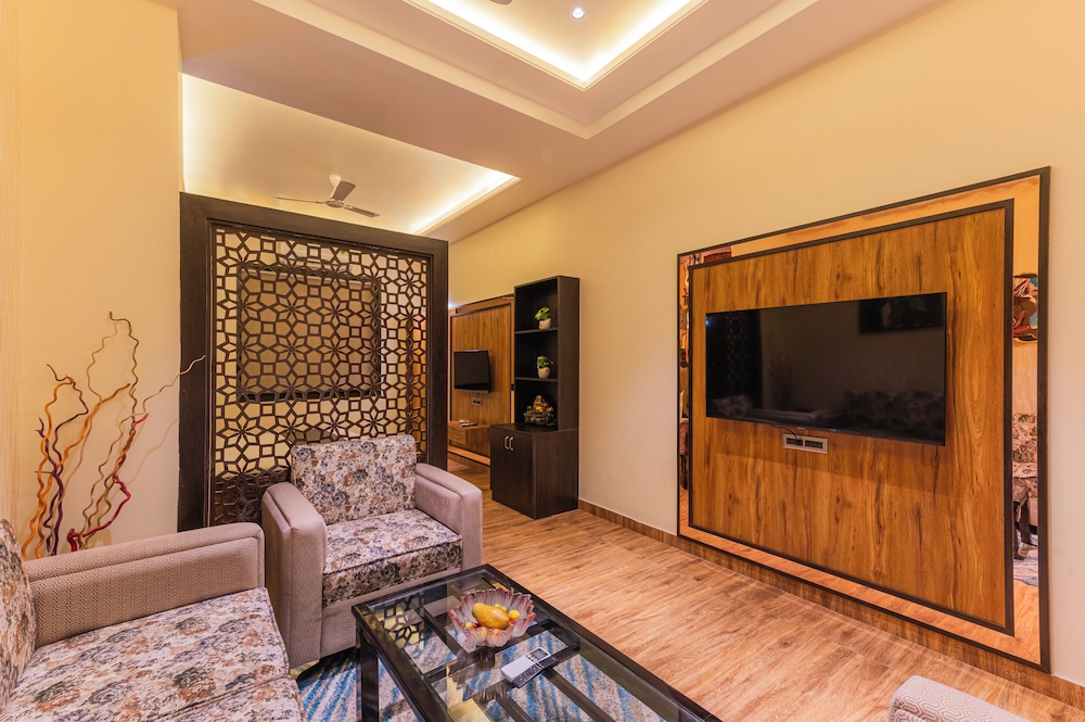 Premium Room - Photo 10