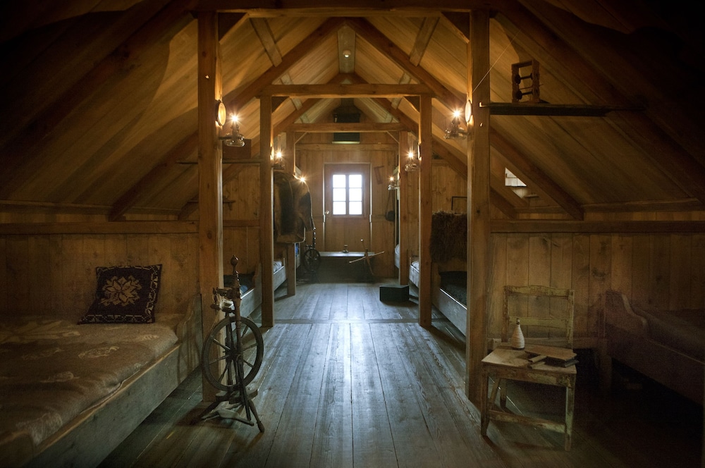 Traditional Shared Dormitory, 1 Queen Bed photo 1