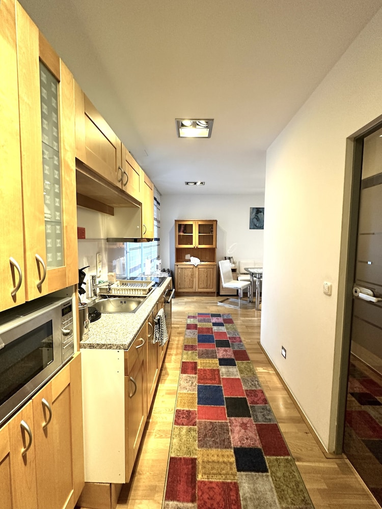 City Villa, 3 Bedrooms, Non Smoking, Hot Tub photo 2