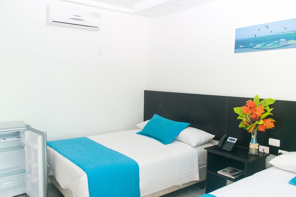 Family Double Room, 2 Double Beds, Balcony, Ocean View photo 3