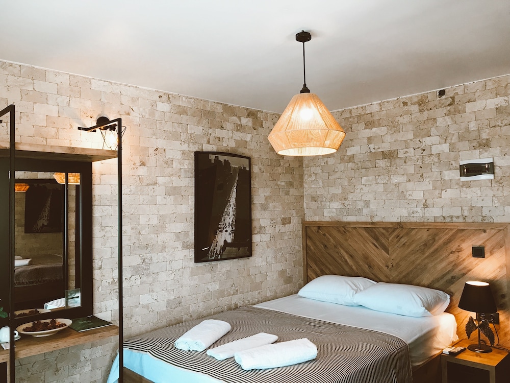 Superior Room, 1 Queen Bed, Balcony, Sea View photo 1