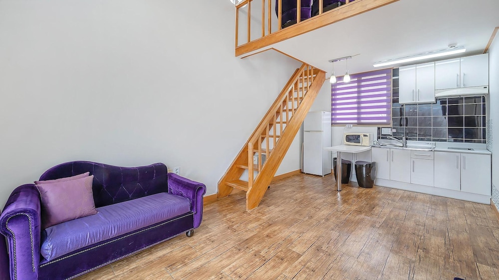 Basic Room, 1 Bedroom (Red (Pet/River View)) - Photo 2