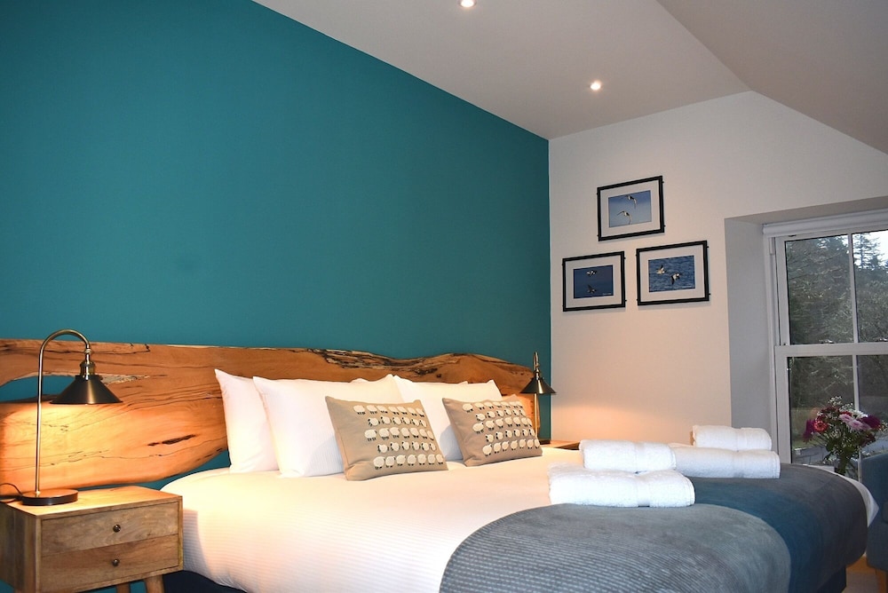 Double or Twin Room, Ensuite (Ash) photo 1