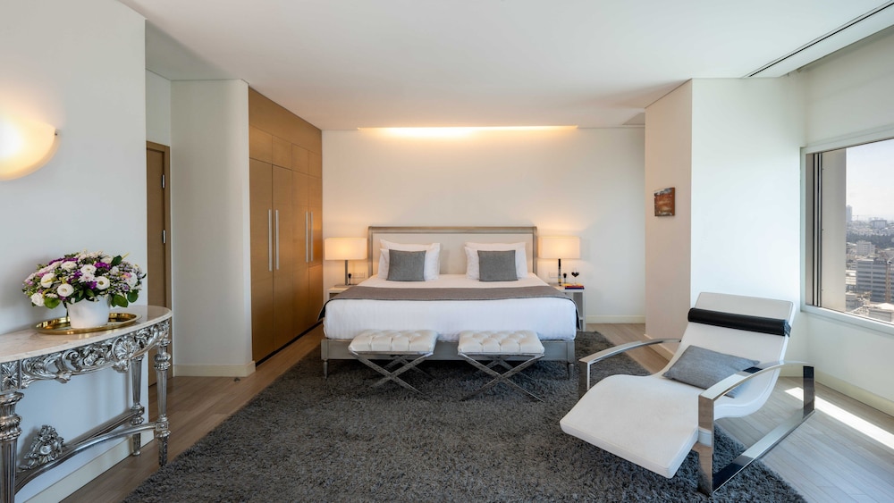 Suite, 1 Bedroom - Photo 7