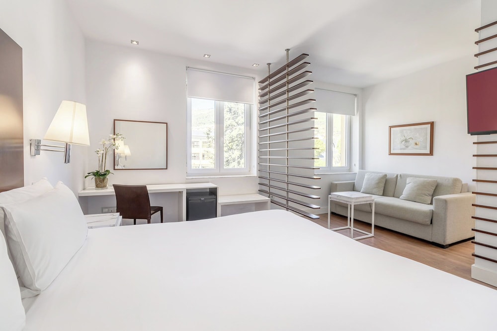 Superior Double or Twin Room (Habitacion superior con sofa cama)