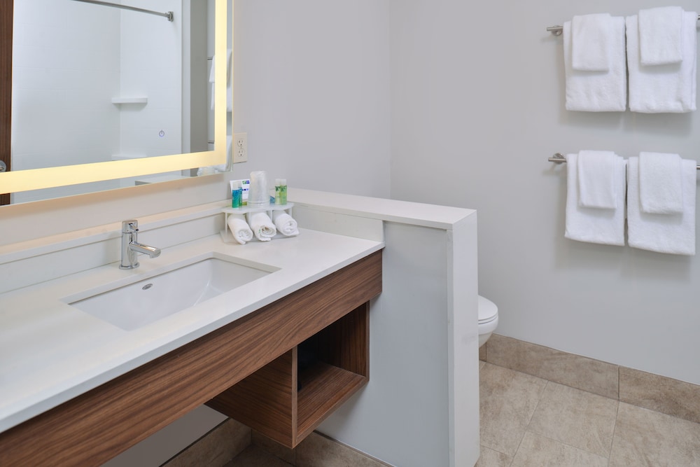 Room (Specialty) photo 2