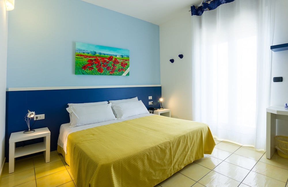 Double Room, Accessible - Photo 1
