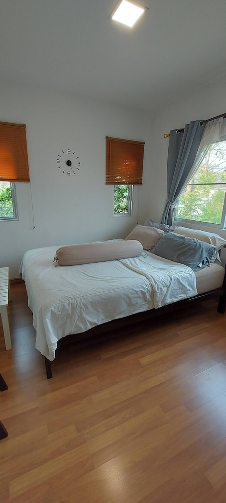 House, 3 Bedrooms, Smoking, Patio