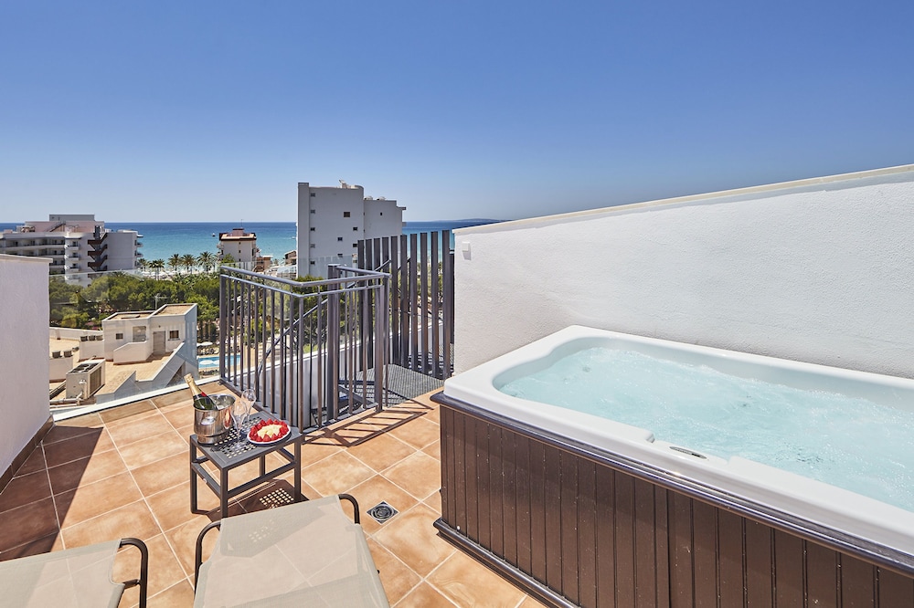 Superior Double Room, Jetted Tub, Sea View