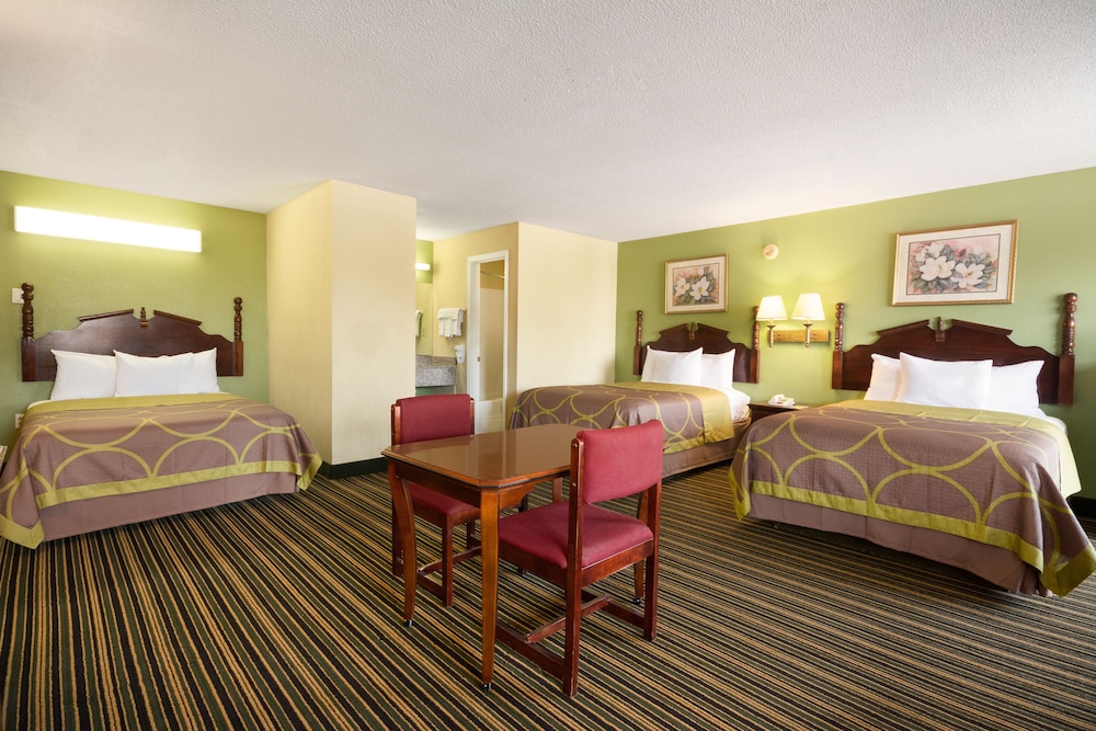Basic Double Room photo 2