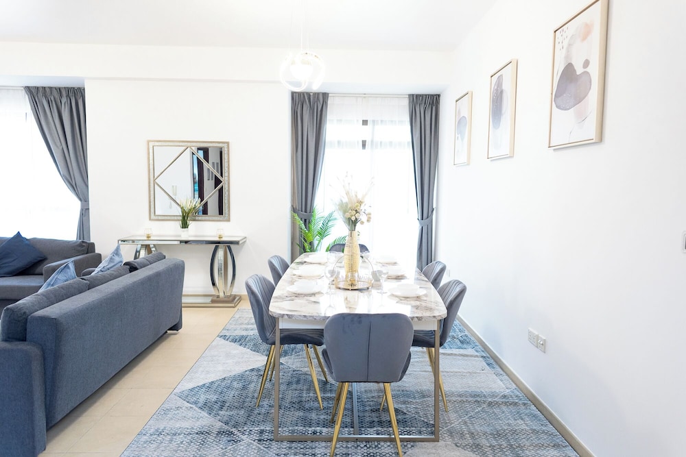 Deluxe Apartment, 2 Bedrooms, Balcony, Marina View photo 2