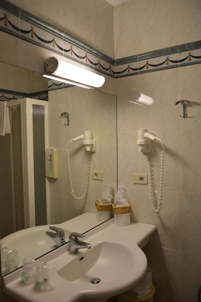 Superior Double Room - Photo 4