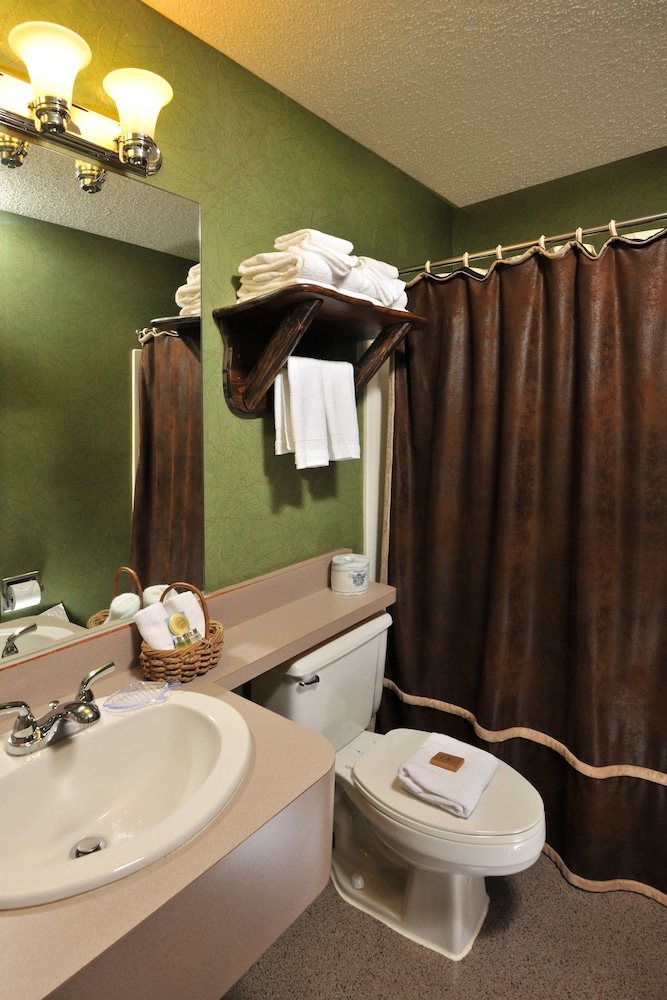 Room, Multiple Beds, Non Smoking - Photo 5