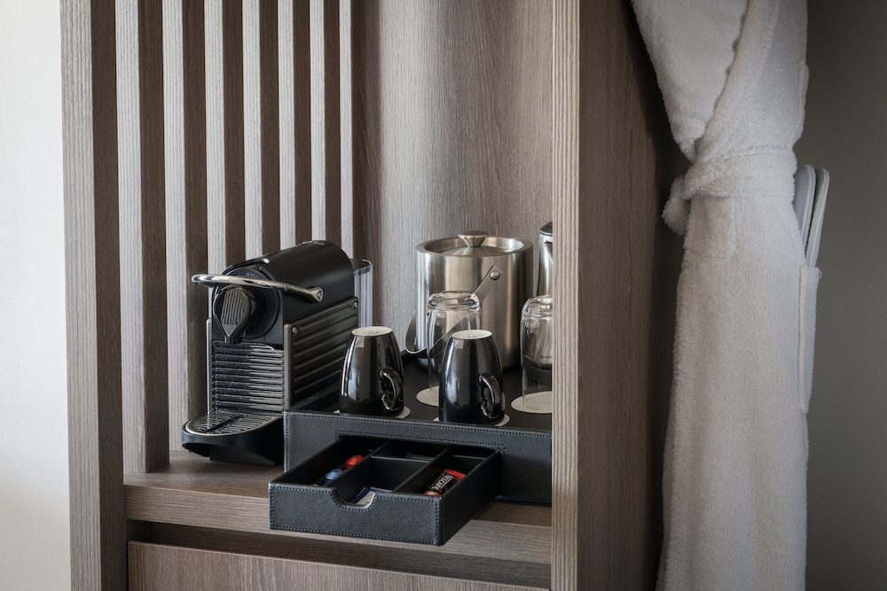 Suite, 1 King Bed
