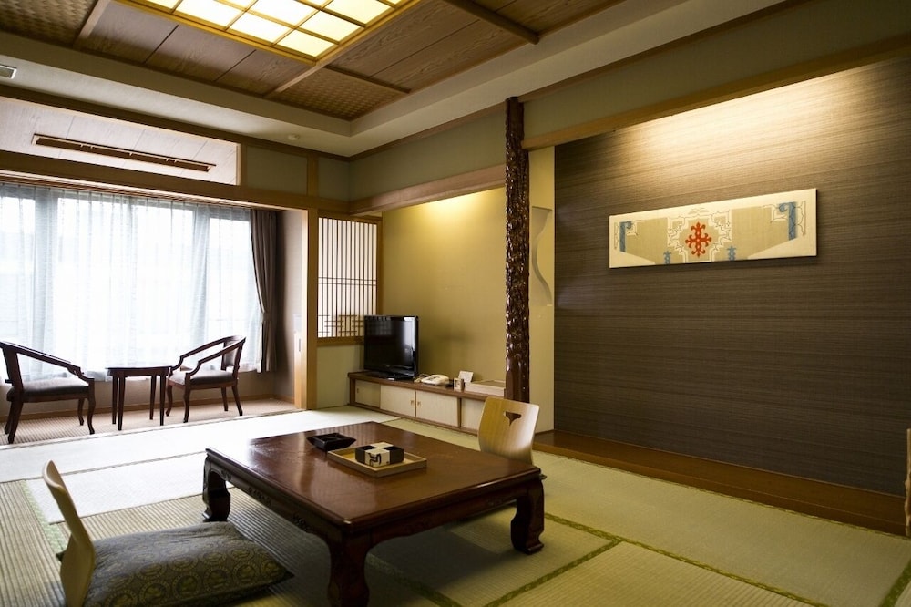 (WINGS) Japanese Style Room with Shower Booth, Non Smoking - Photo 2