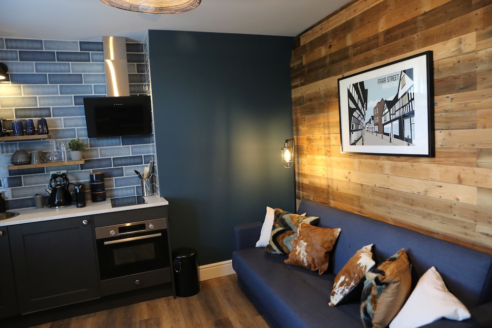 Executive Apartment - Photo 10