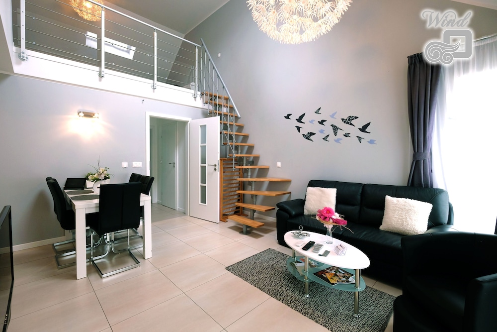 Luxury Apartment, 2 Bedrooms, Hot Tub (Wind Room)