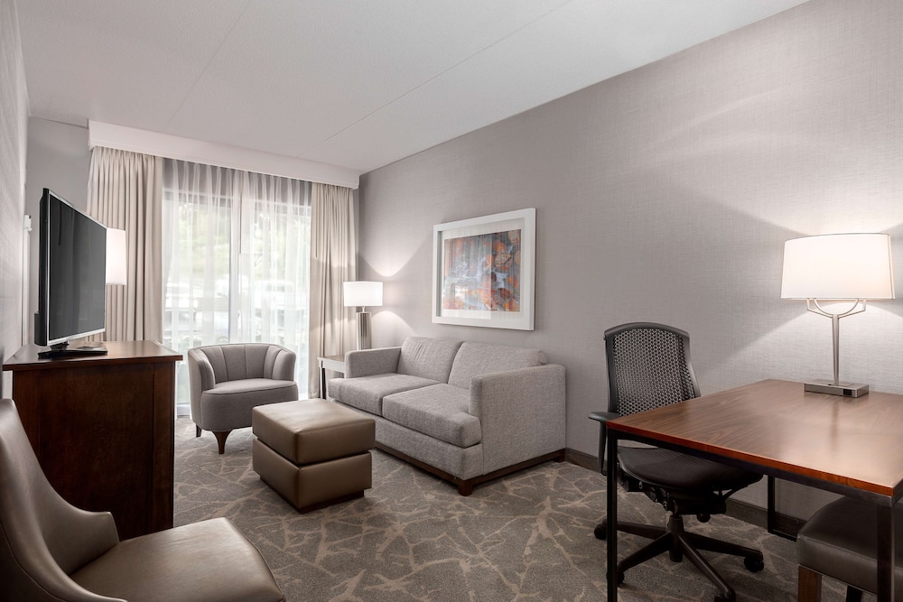 Suite, 2 Queen Beds, Kitchen - Photo 5