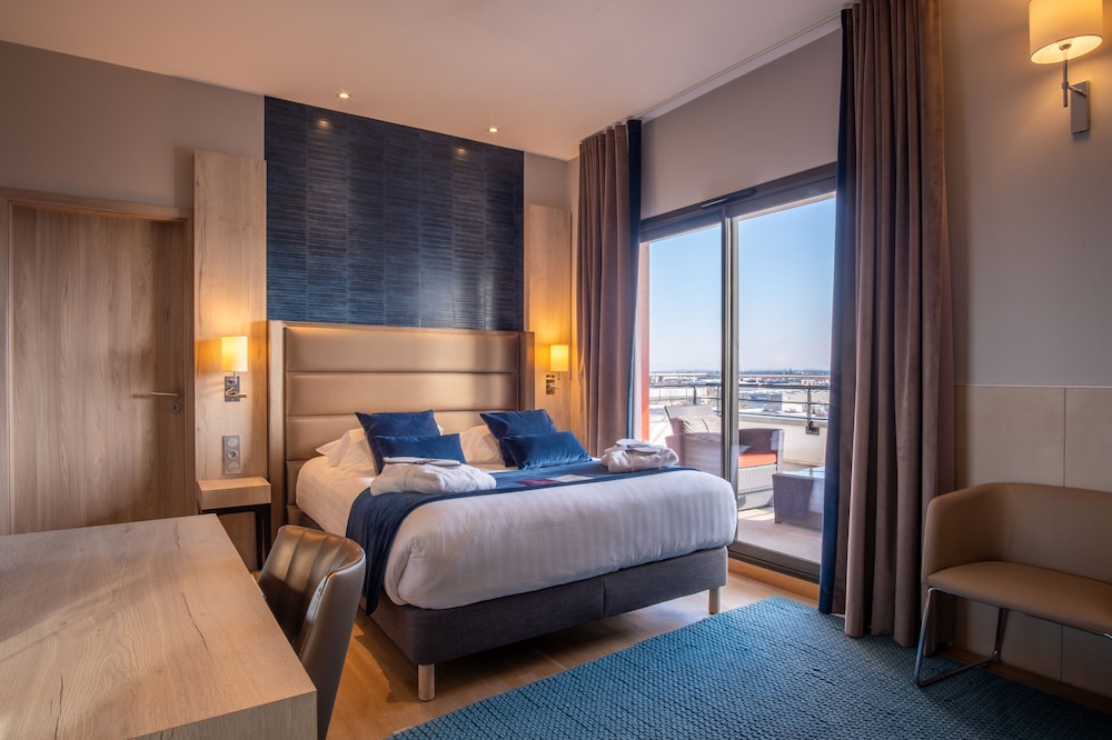 Superior Room, 1 Double Bed (SPA access) - Photo 13