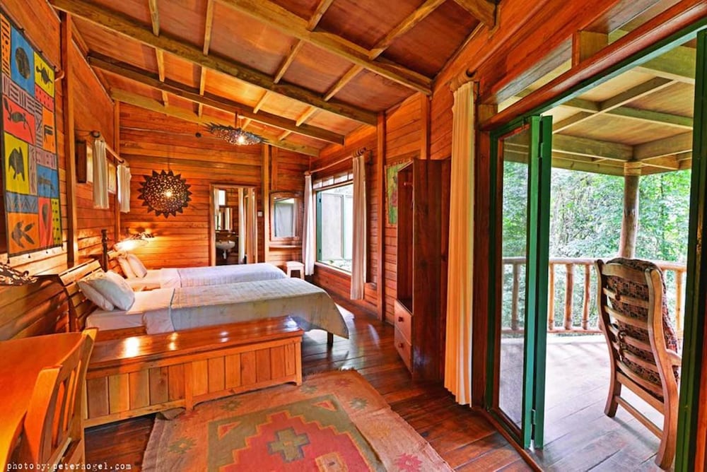 Twin Cottage
