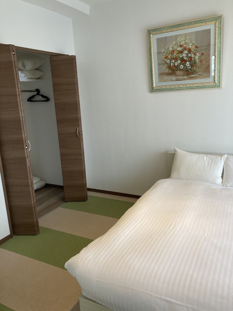 Standard Suite - Photo 17