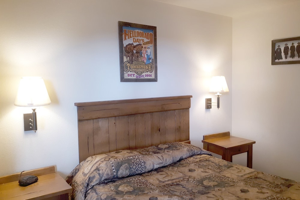Basic Single Room, 1 Bedroom photo 2