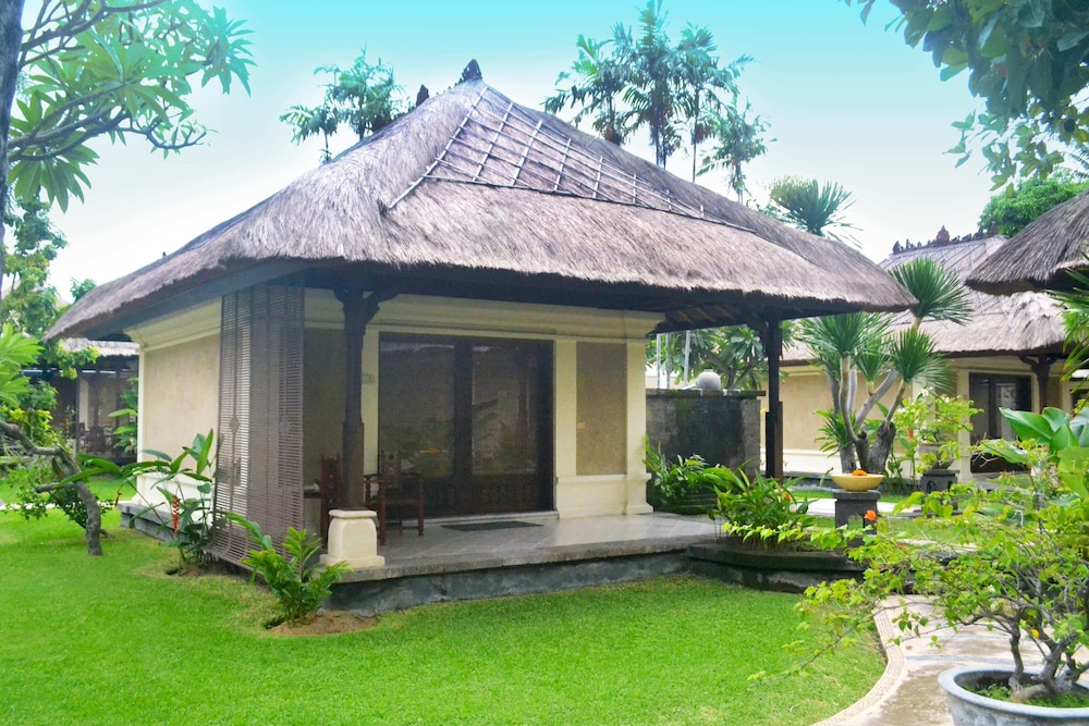 Deluxe Room, Garden View, Garden Area - Photo 9