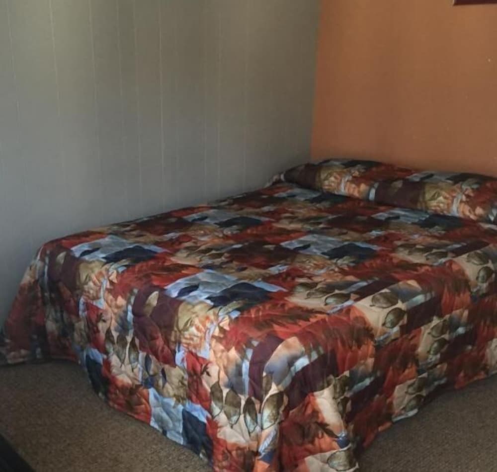 Standard Room, 1 Queen Bed photo 1