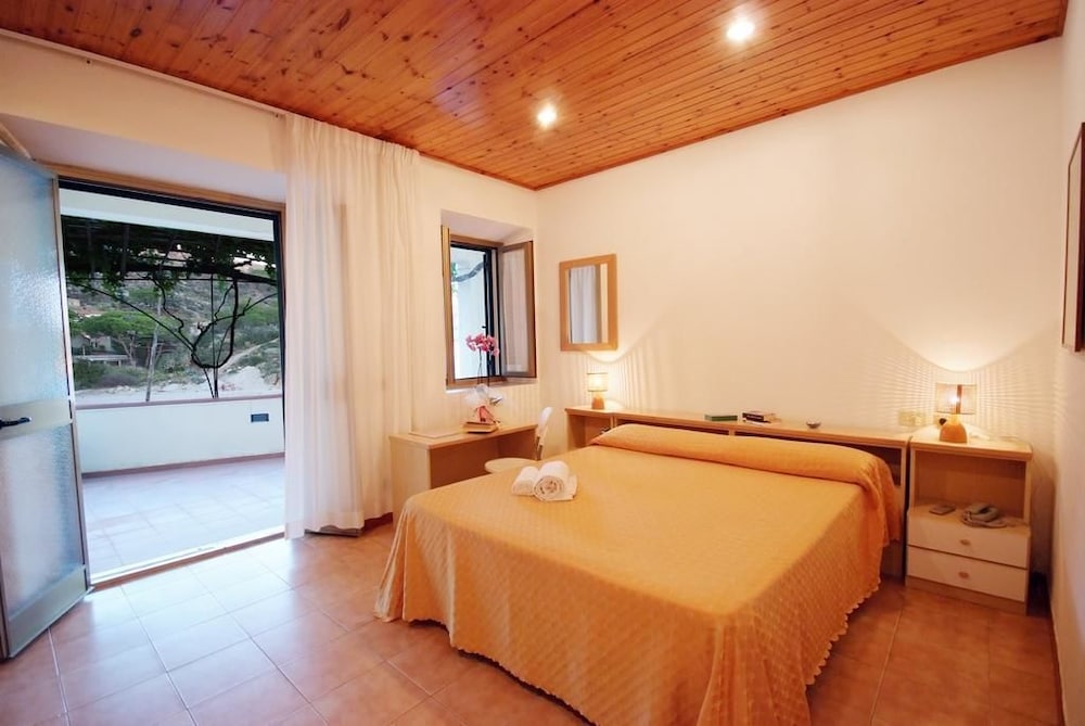 Classic Quadruple Room, Terrace photo 1