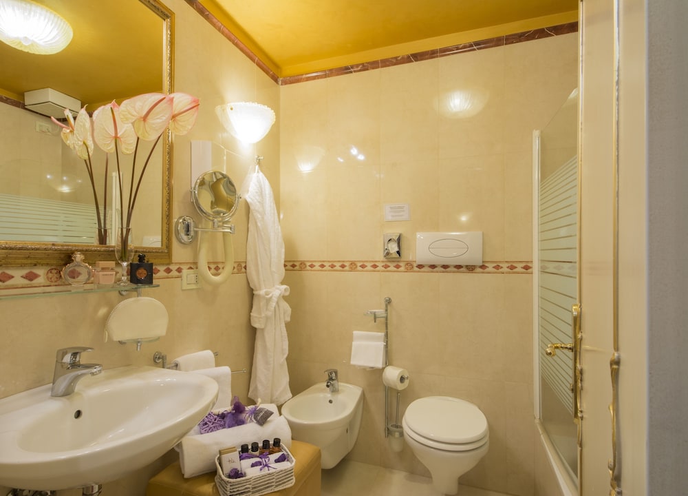 Junior Suite, Canal View photo 2