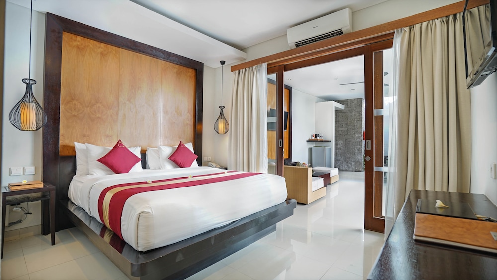 One Bedroom Pool Villas - Free Floating Breakfast thumbnail 5