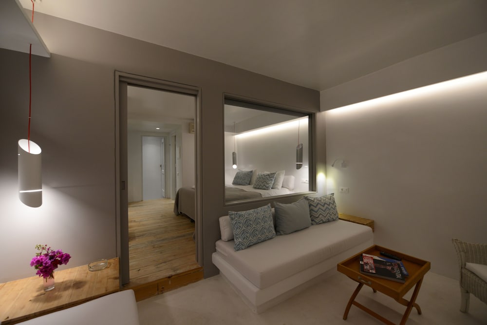 Suite, Sea View - Photo 7