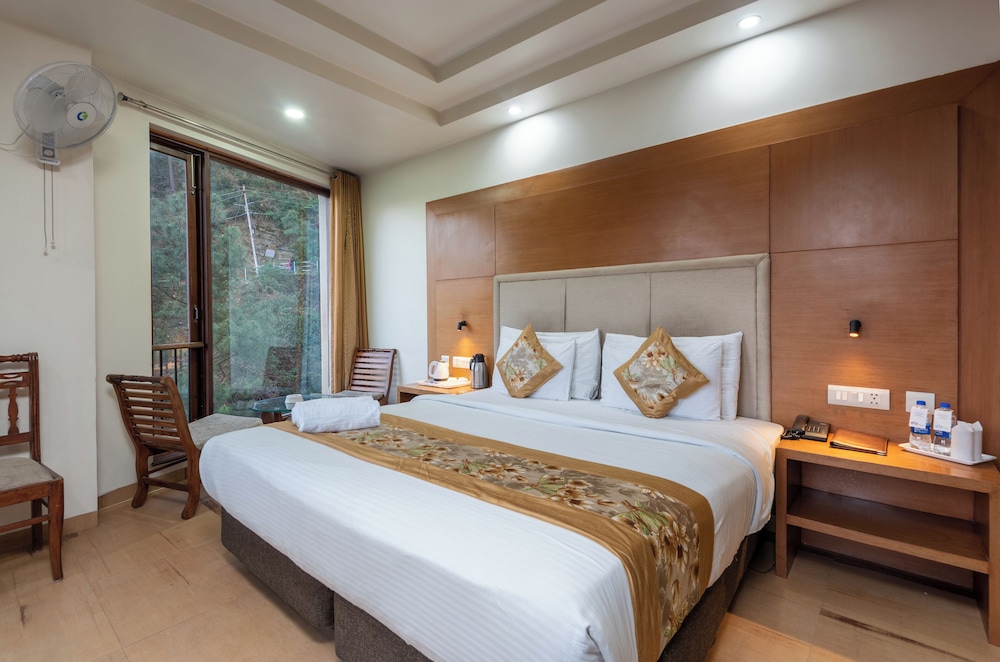 Executive Room - Photo 5