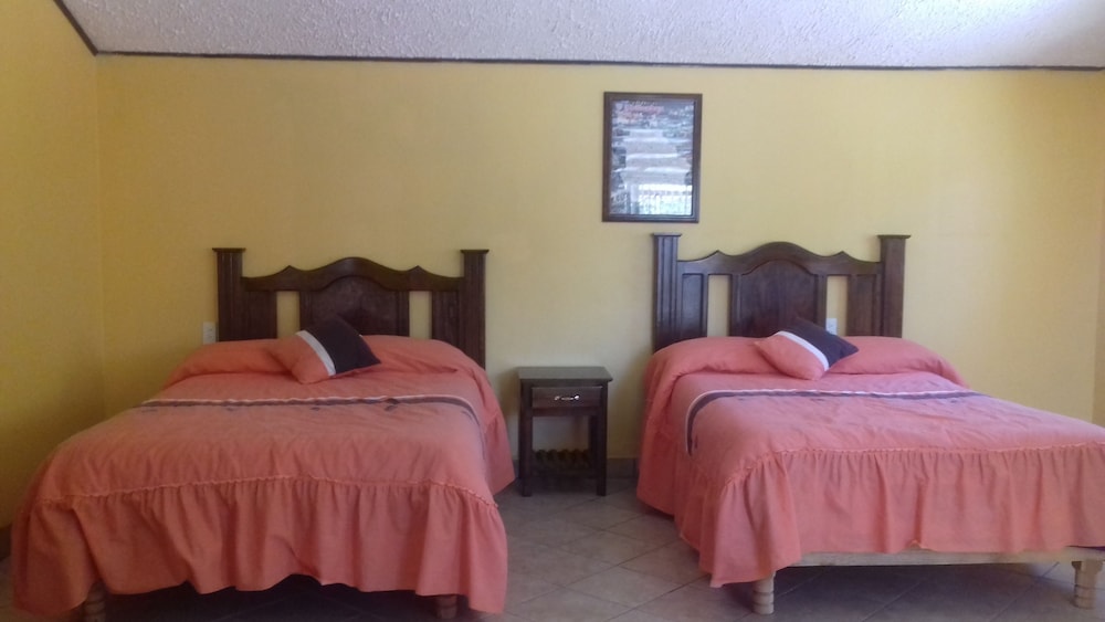 Family Room, Multiple Beds, Non Smoking