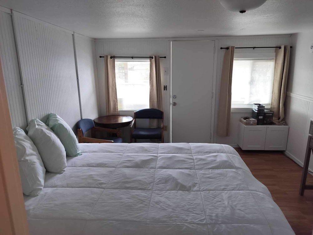 16: Studio Cabin, Ocean View photo 1