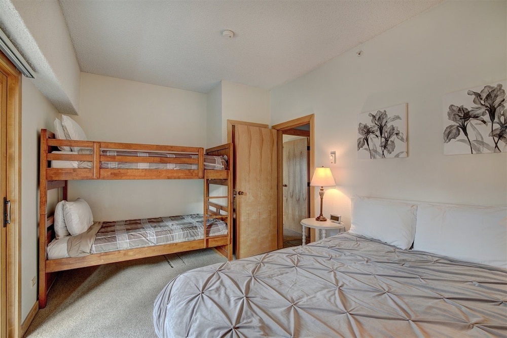 Condo, Multiple Beds (Village Majesty - #1)