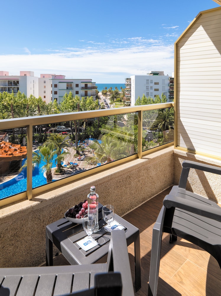 Double Room, Pool View (3 adults)