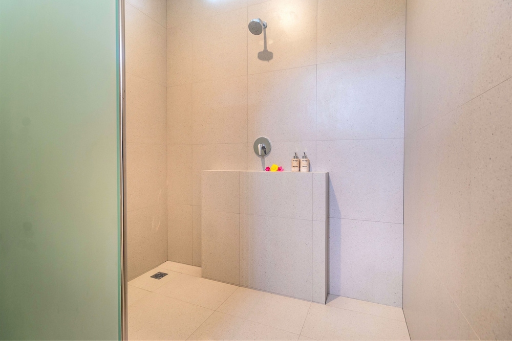 Deluxe Double or Twin Room - Photo 4