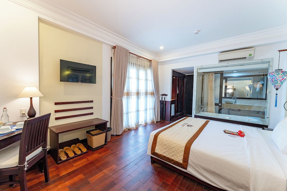 Deluxe Double Room - Photo 29