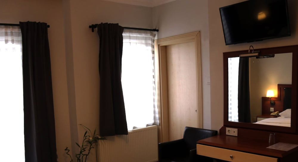 Business Double Room Single Use photo 3