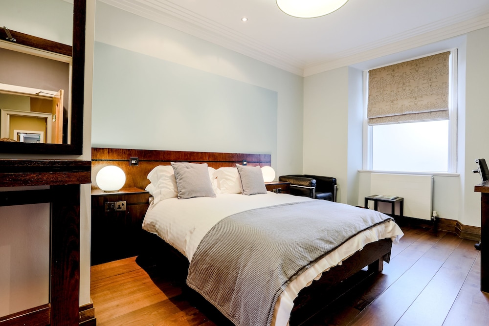 Business Room - Photo 4