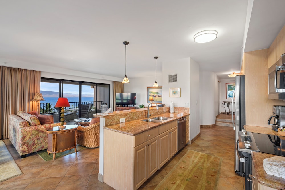 Condo, 2 Bedrooms, Ocean View (2105)
