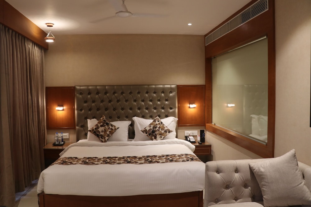 Studio Suite photo 2