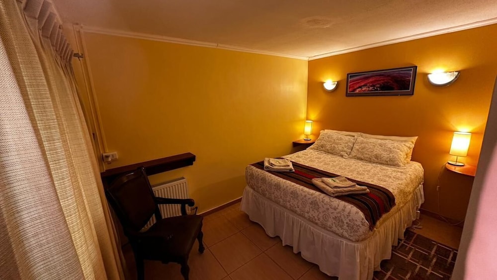 Standard Room, 1 Queen Bed photo 1