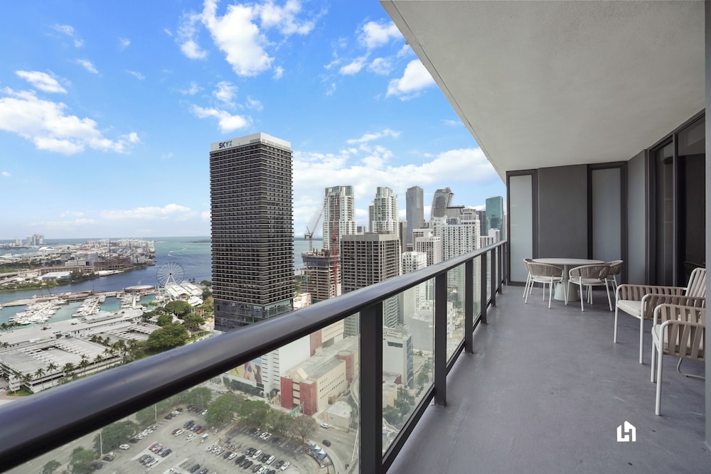 Apartment, 3 Bedrooms, Balcony, Ocean View photo 1