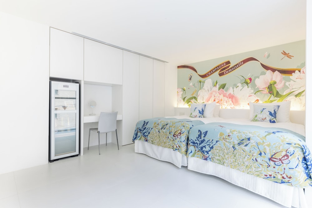 Deluxe Twin Room, Non Smoking (4F-10F)