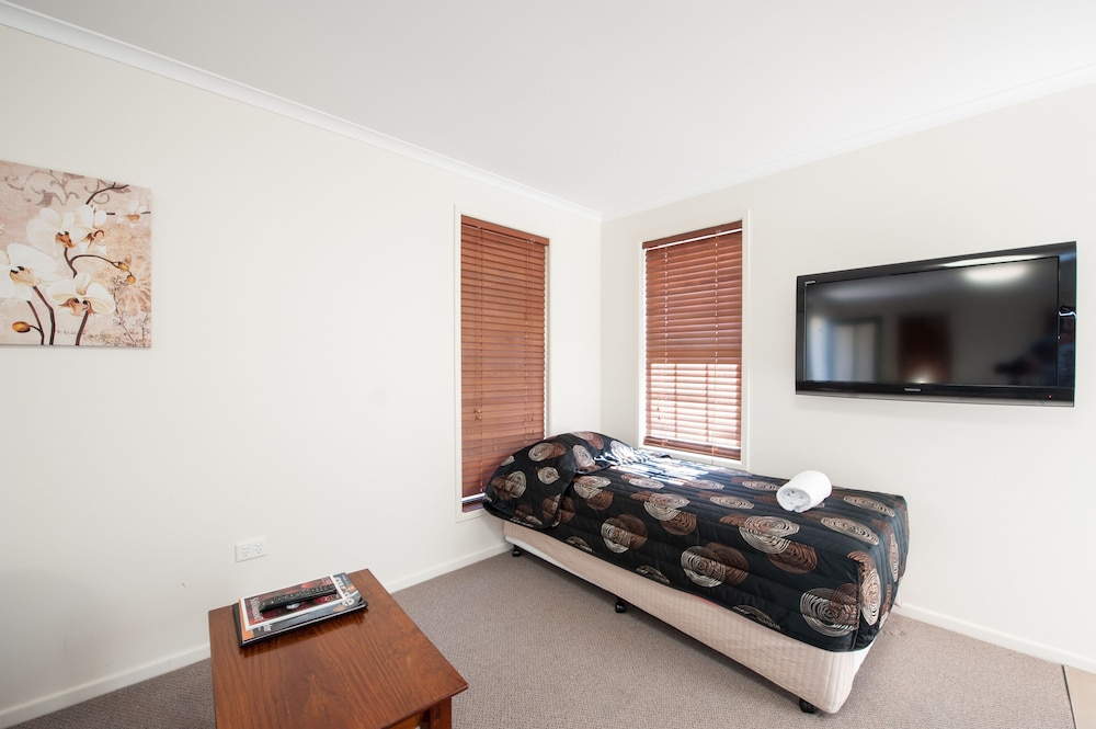 Executive Room, Non Smoking, Kitchenette (Exec King Suite) photo 3
