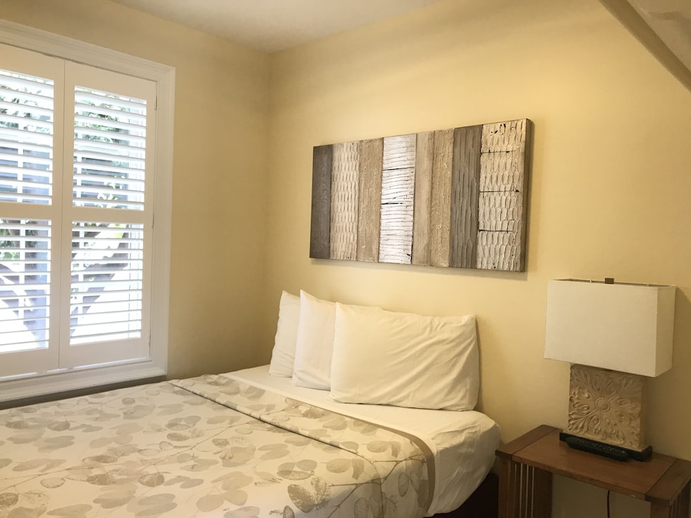 Deluxe Bungalow, 2 Bedrooms, Kitchen photo 1