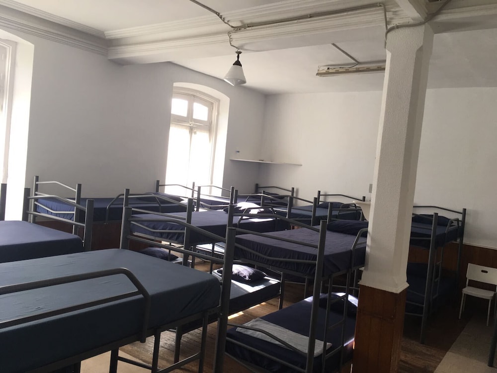 Shared Dormitory, Mixed Dorm (1 Bed In A 6 Bed Dorm / 5)
